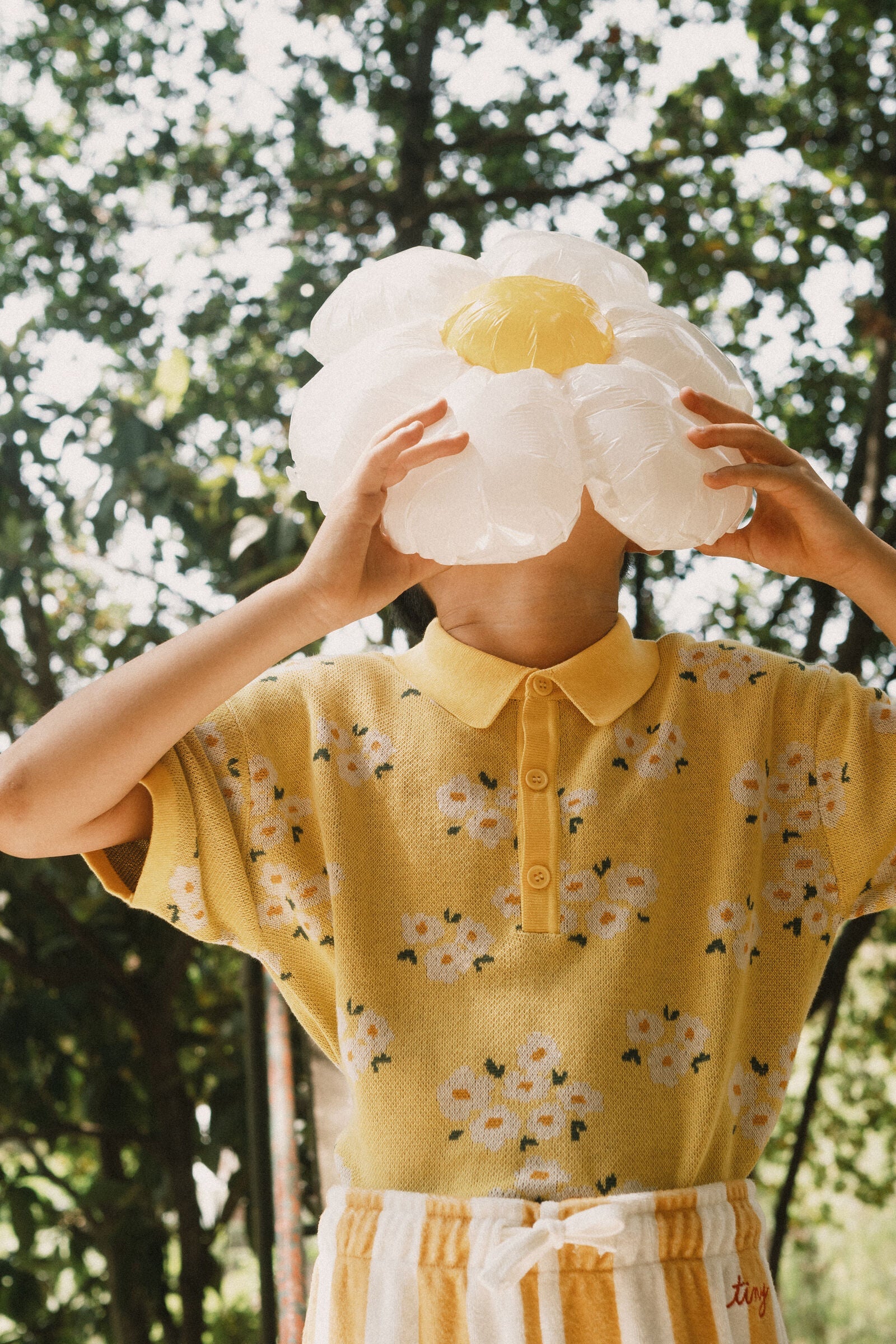 BLOSSOMS SWEATER