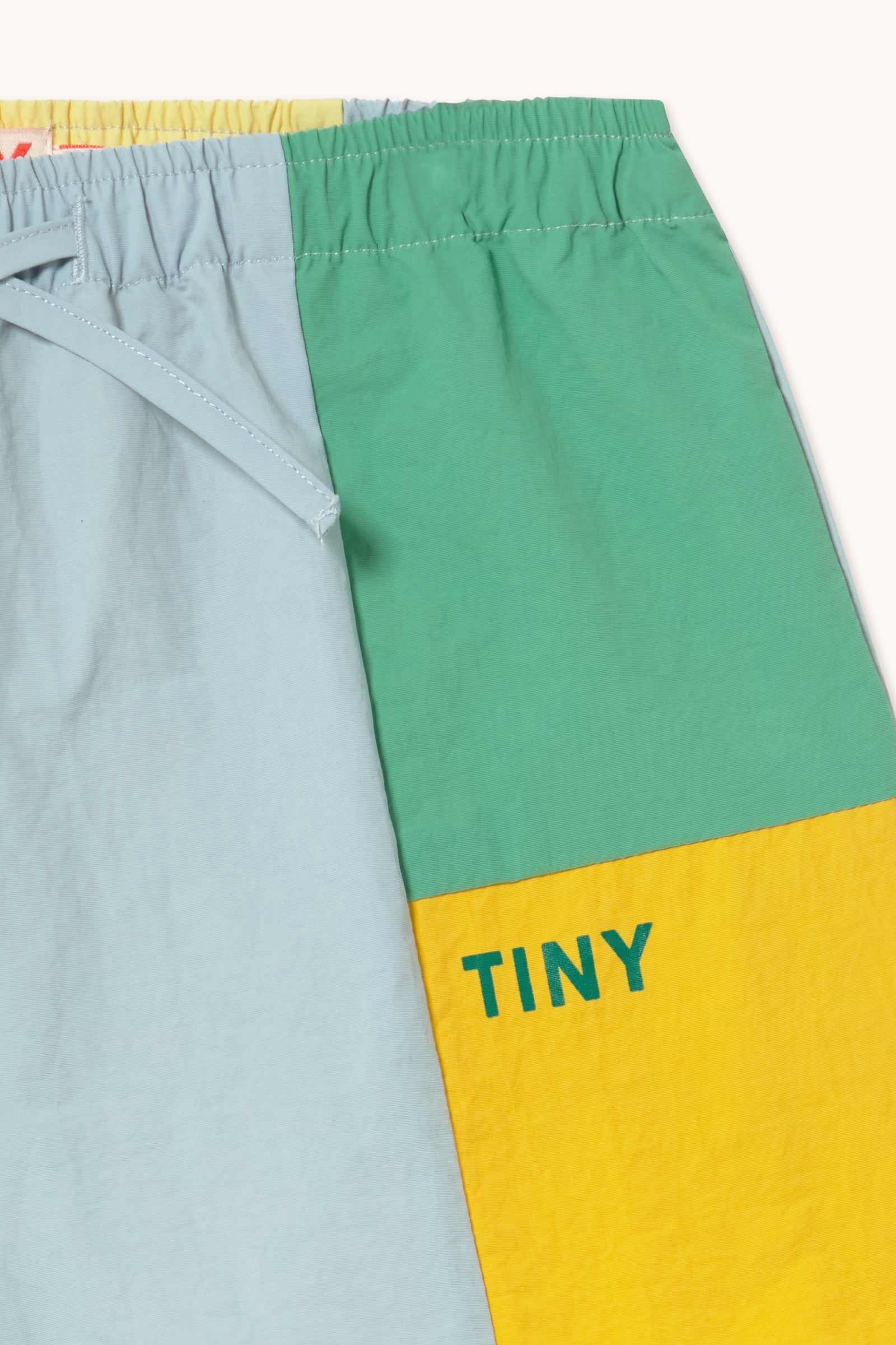 COLOR BLOCK WOVEN SHORTS