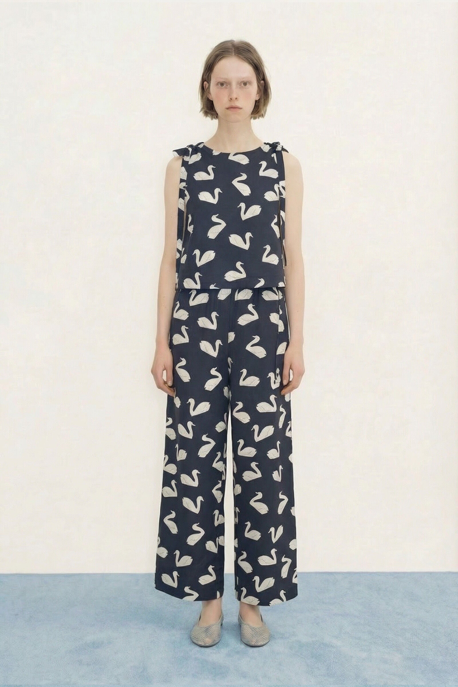 SWANS TOP