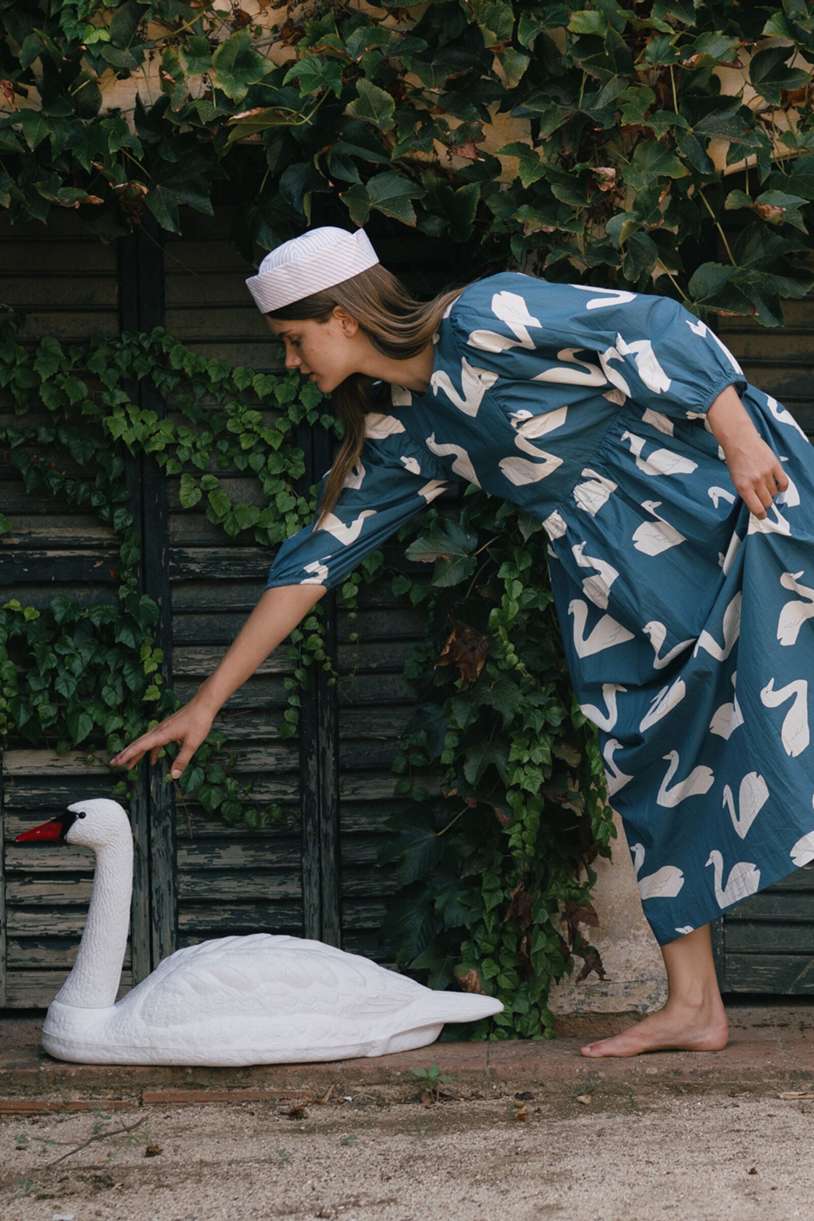 SWANS DRESS