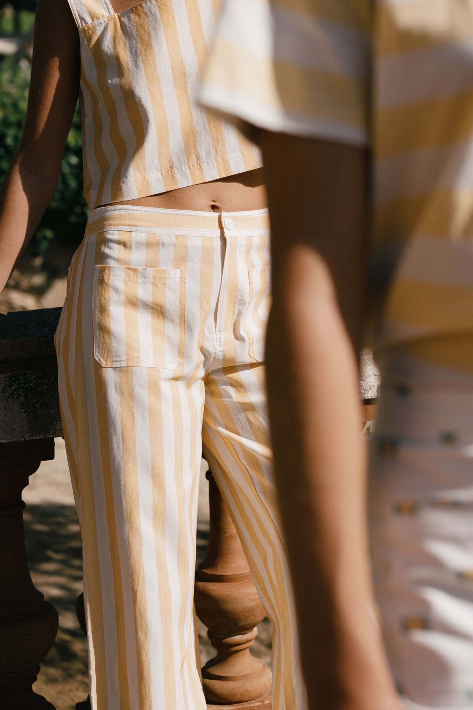 STRIPED POCKETS PANTS