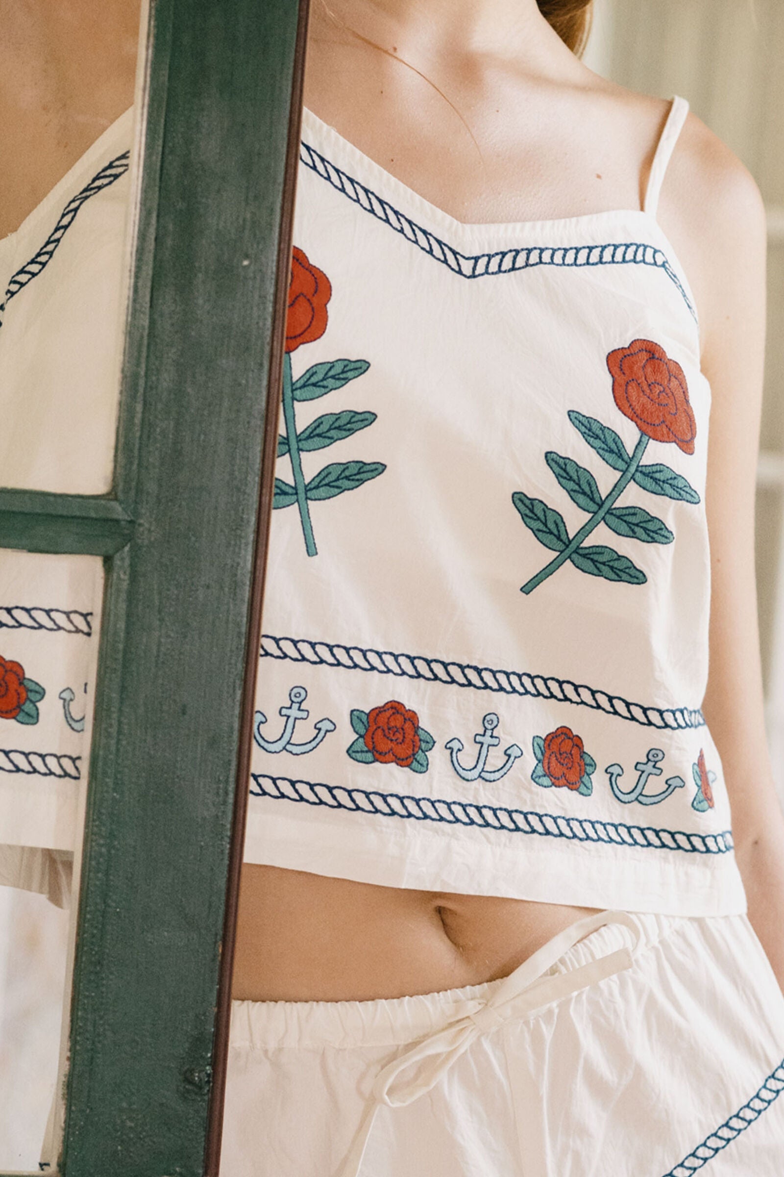 EMBROIDERED STRAPS TOP