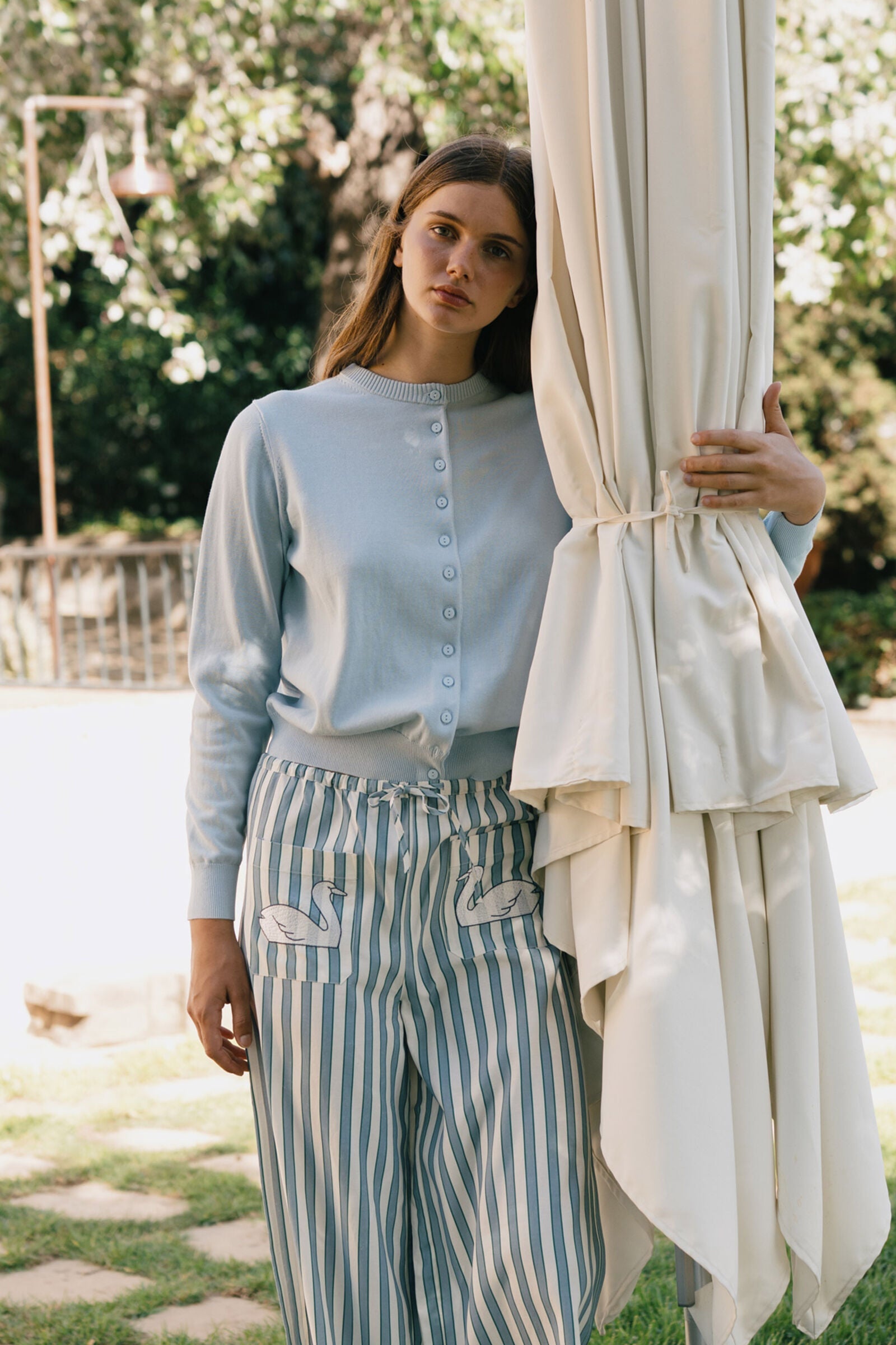 BUTTONED CARDIGAN