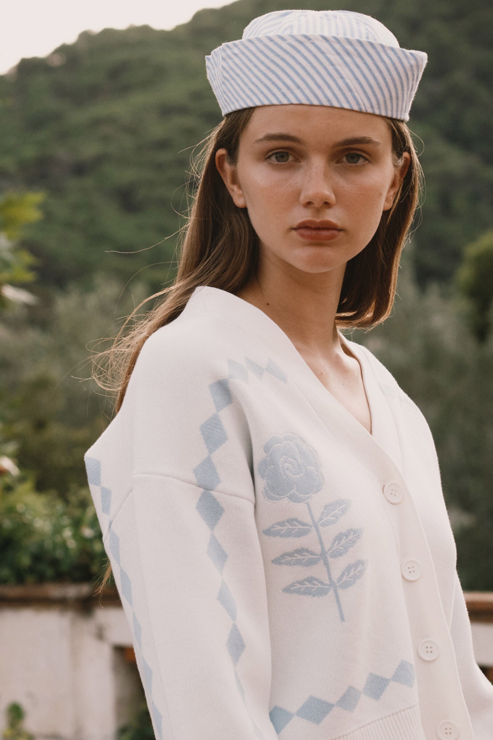 ROSES JACQUARD CARDIGAN