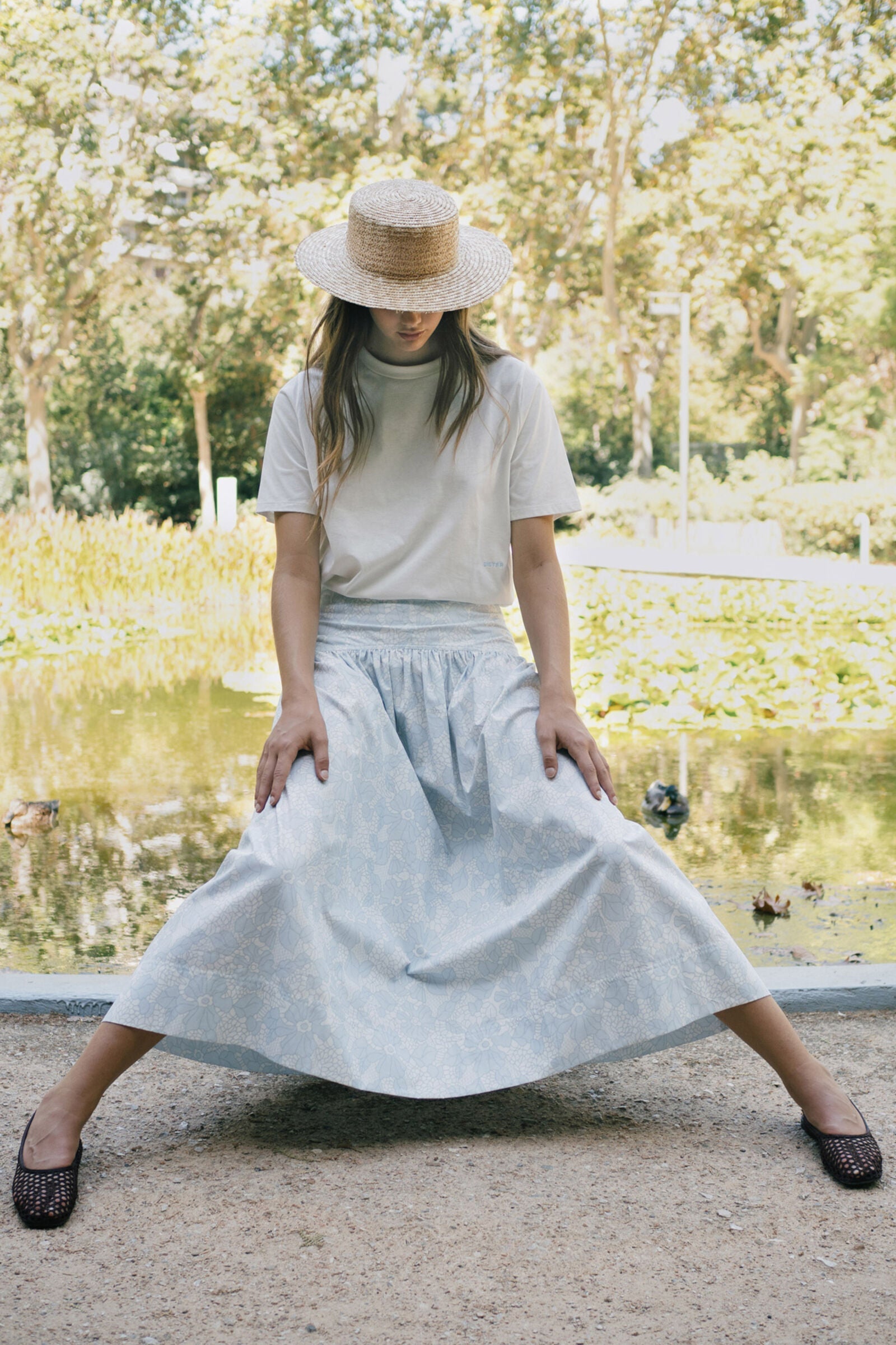 SISTER EMBROIDERY TEE