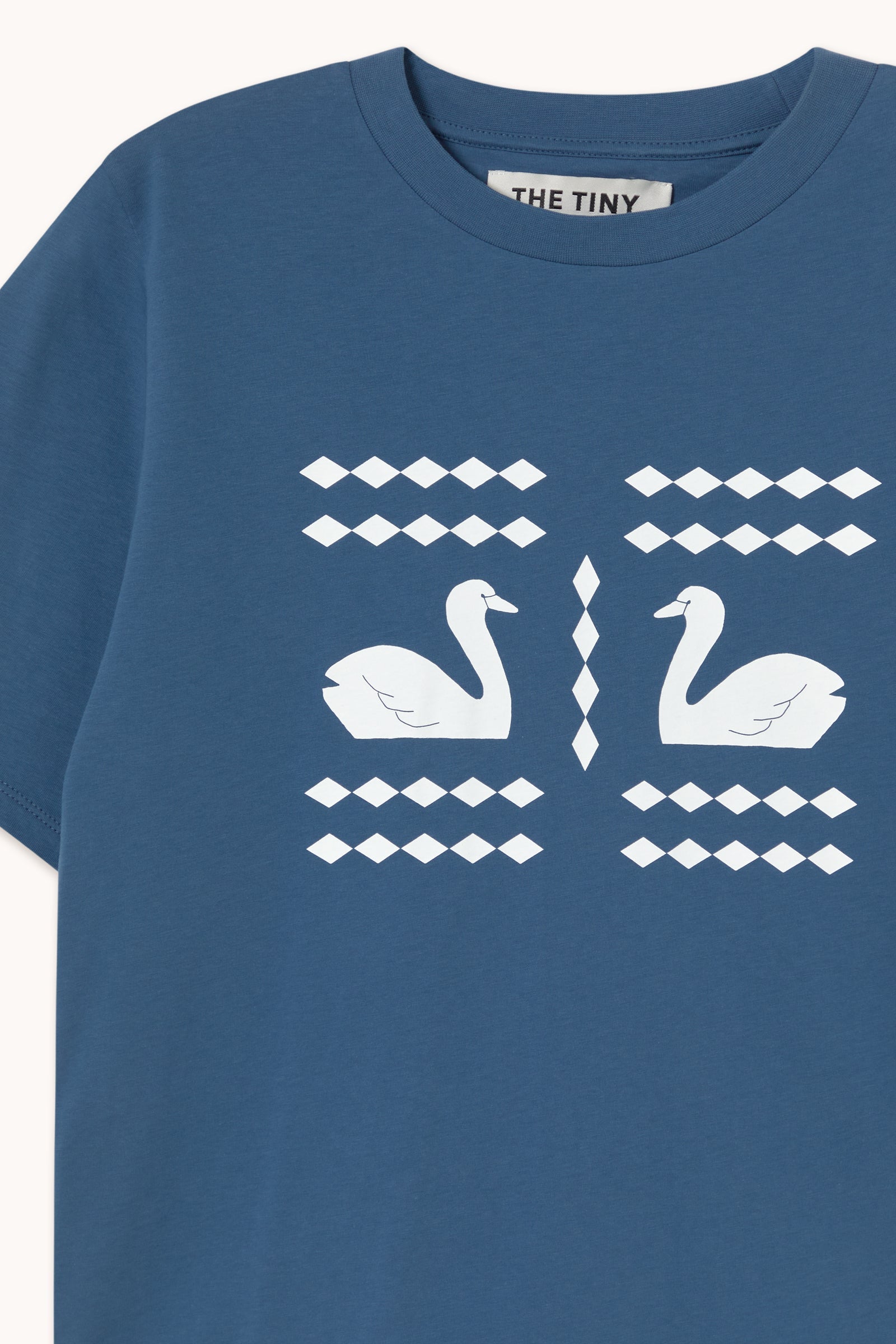 DOVES TEE