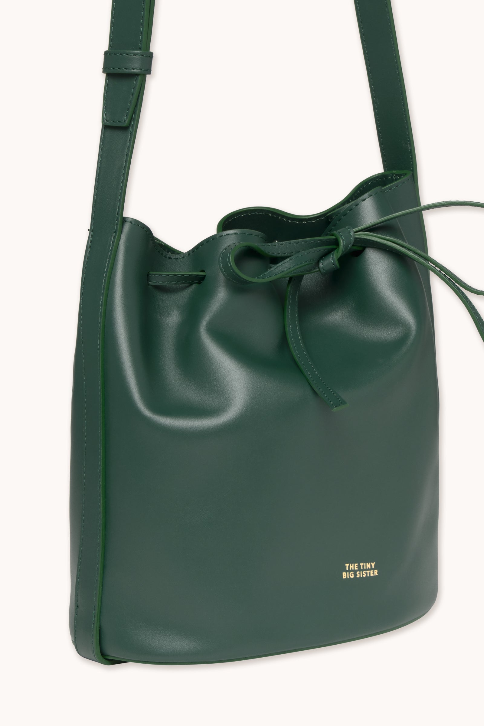 ANNE LEATHER MEDIUM BUCKET BAG